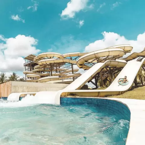 Resorts perto do Hot Beach Olímpia