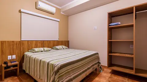 Casa com 2 Quartos - Sala - Cozinha - WC