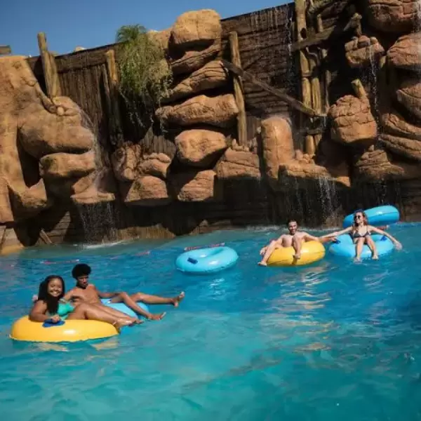 Mar Azul - Piscinas de ondas no Thermas dos Laranjais