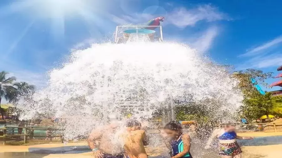 Imagem destauente: E aí, que tal tomar a nossa ducha e sair de alma lavada?